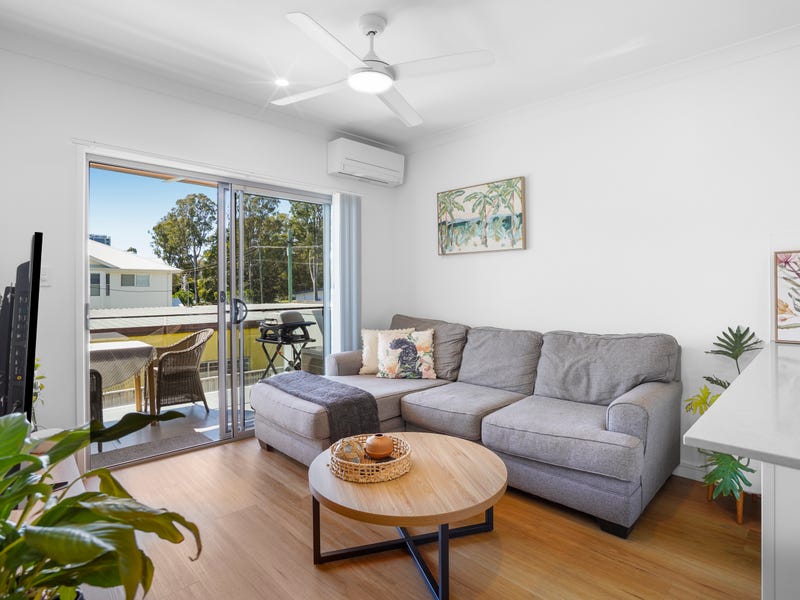 2/15 Appel Street, Coolangatta
