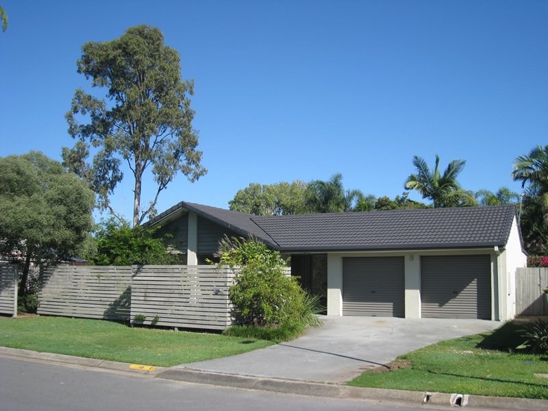 10 Eastwood Drive, Robina