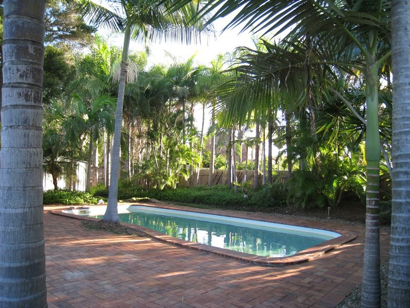 10 Eastwood Drive, Robina — photo 3