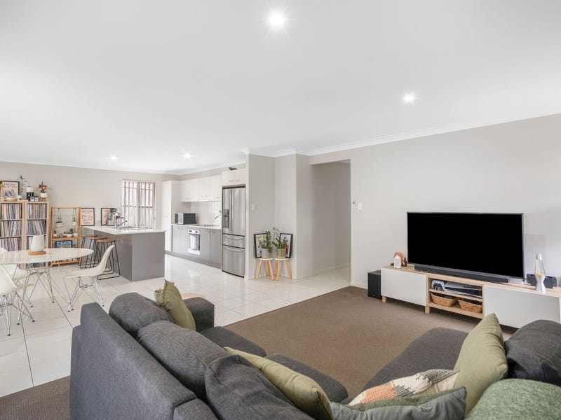 Pimpama — House